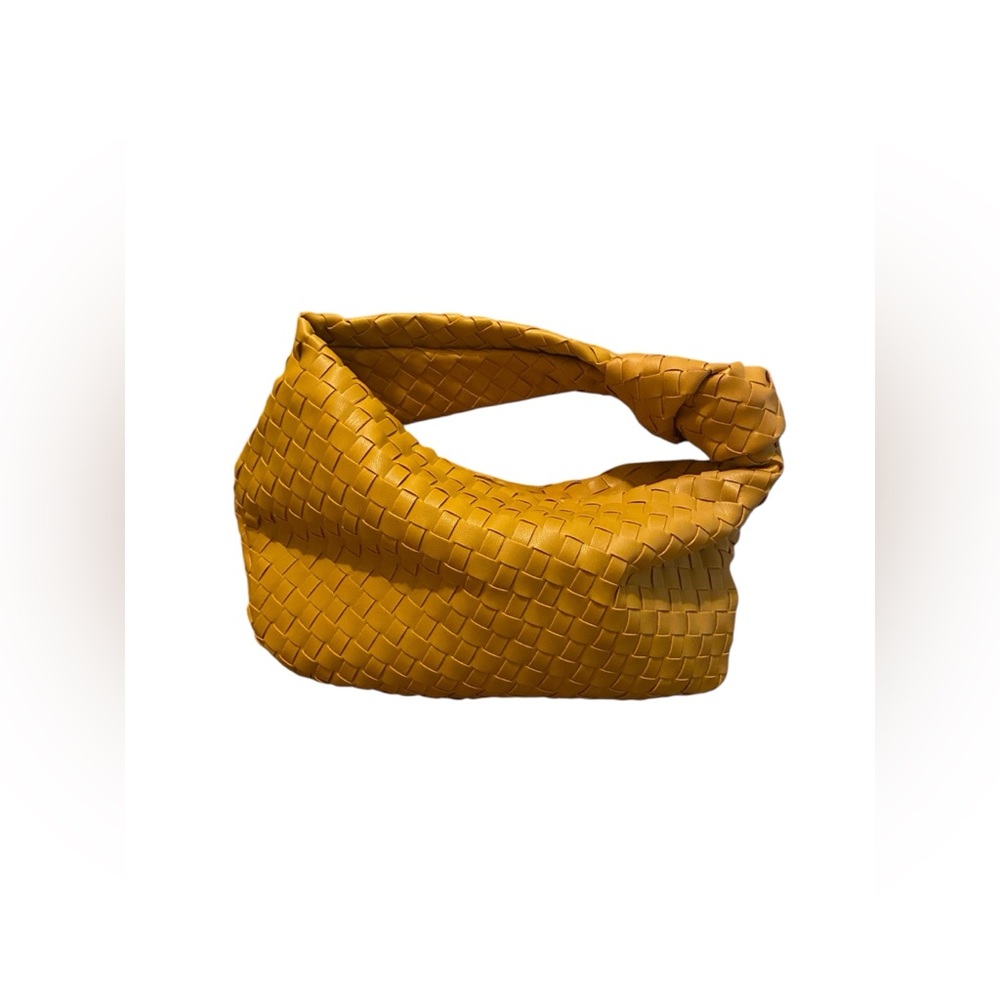 Hand-woven mini bag